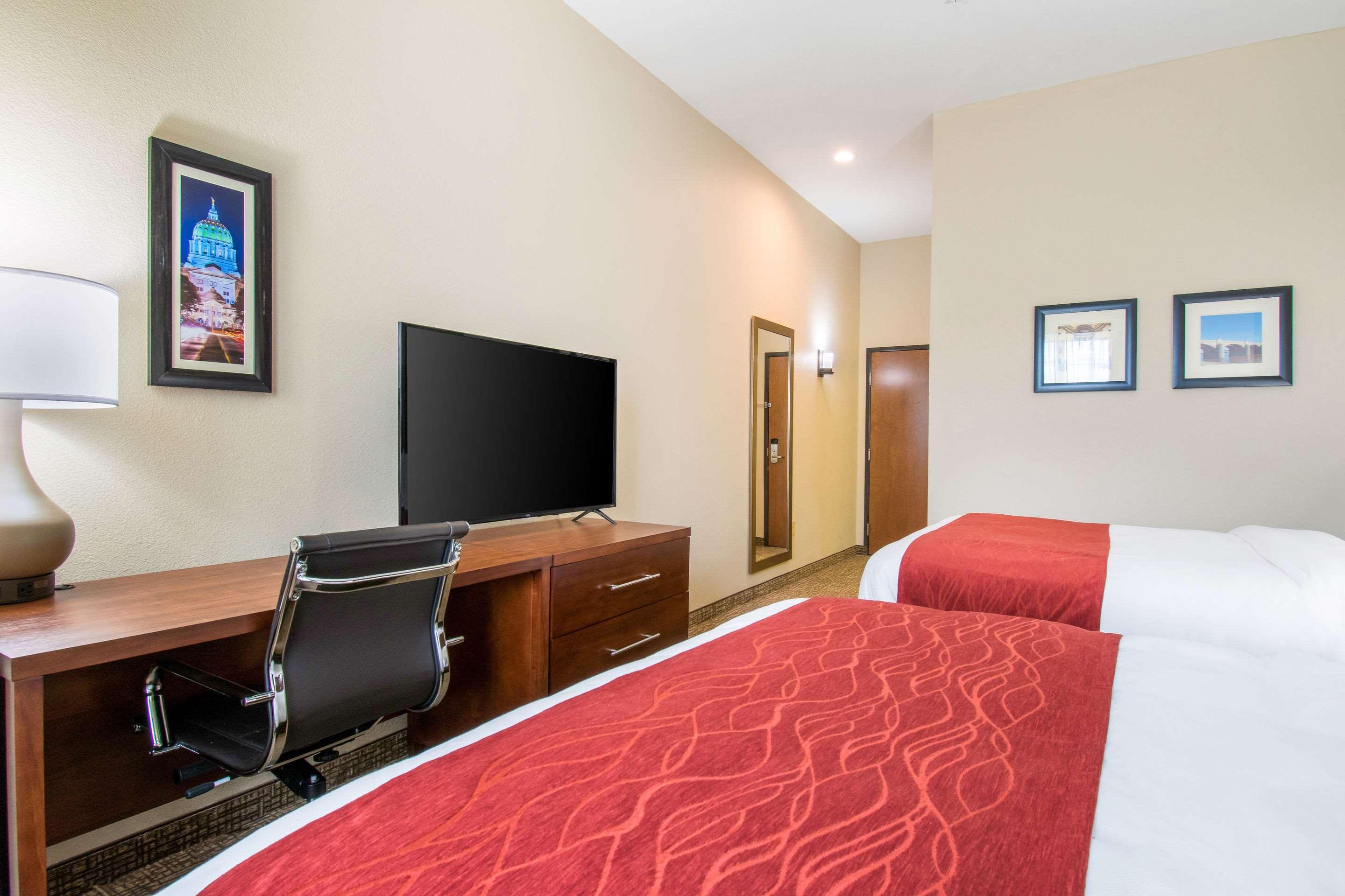 Comfort Inn & Suites Harrisburg - Hershey West Eksteriør bilde