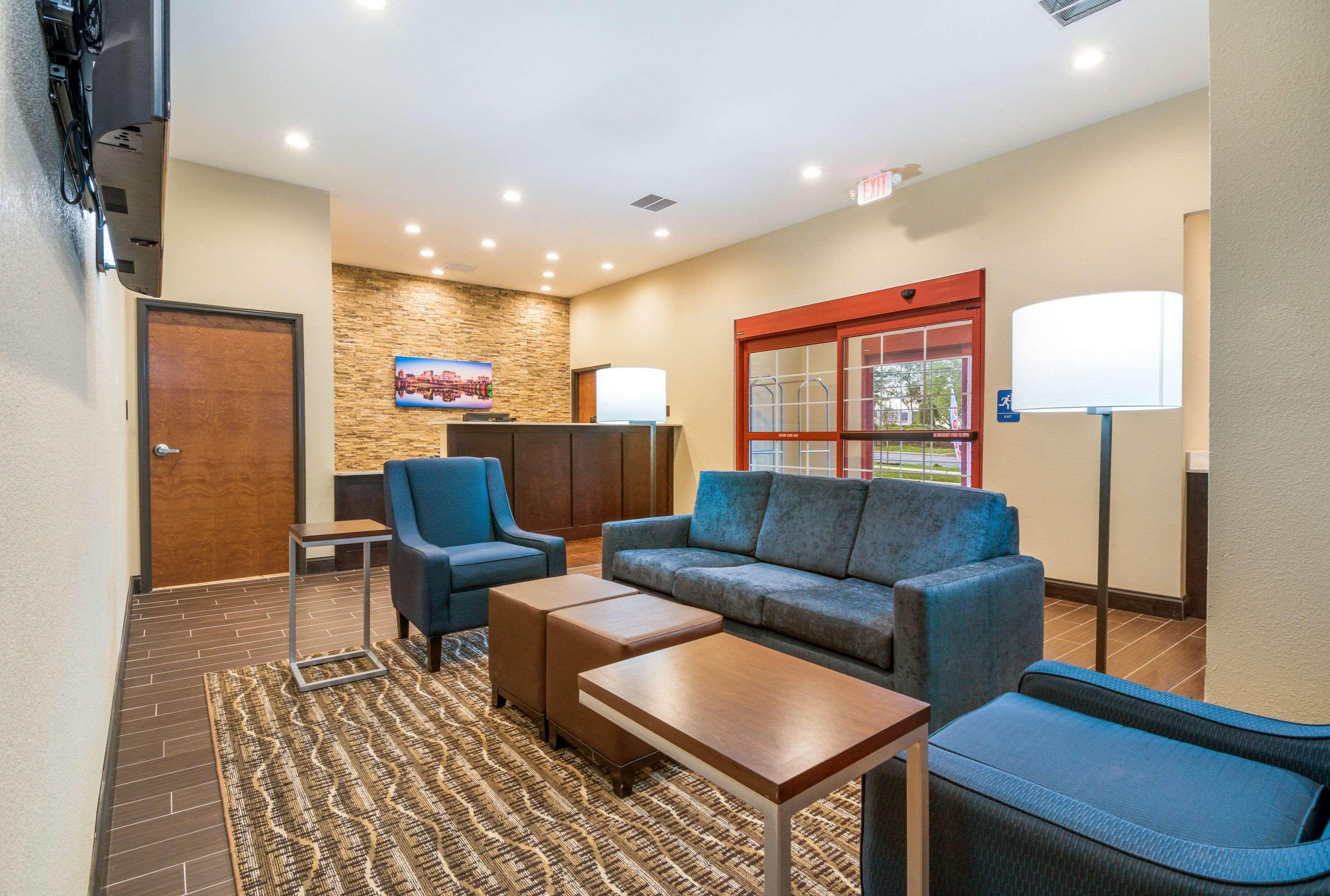Comfort Inn & Suites Harrisburg - Hershey West Eksteriør bilde