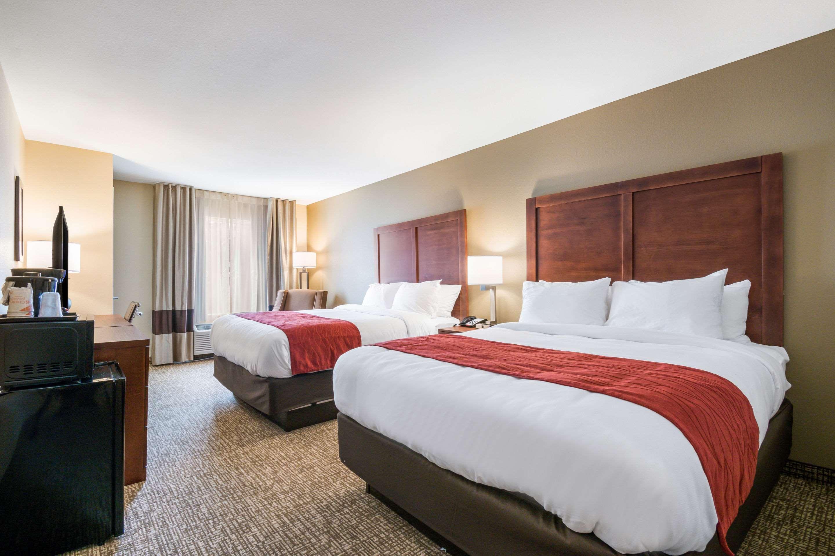 Comfort Inn & Suites Harrisburg - Hershey West Eksteriør bilde