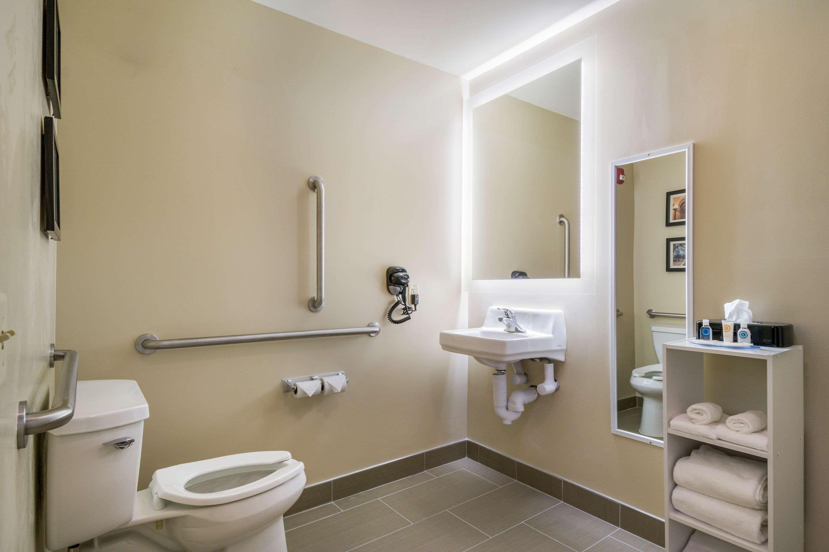 Comfort Inn & Suites Harrisburg - Hershey West Eksteriør bilde
