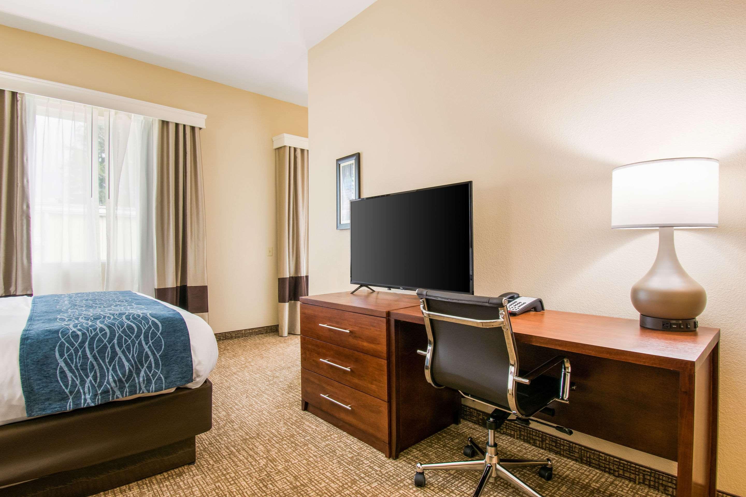 Comfort Inn & Suites Harrisburg - Hershey West Eksteriør bilde