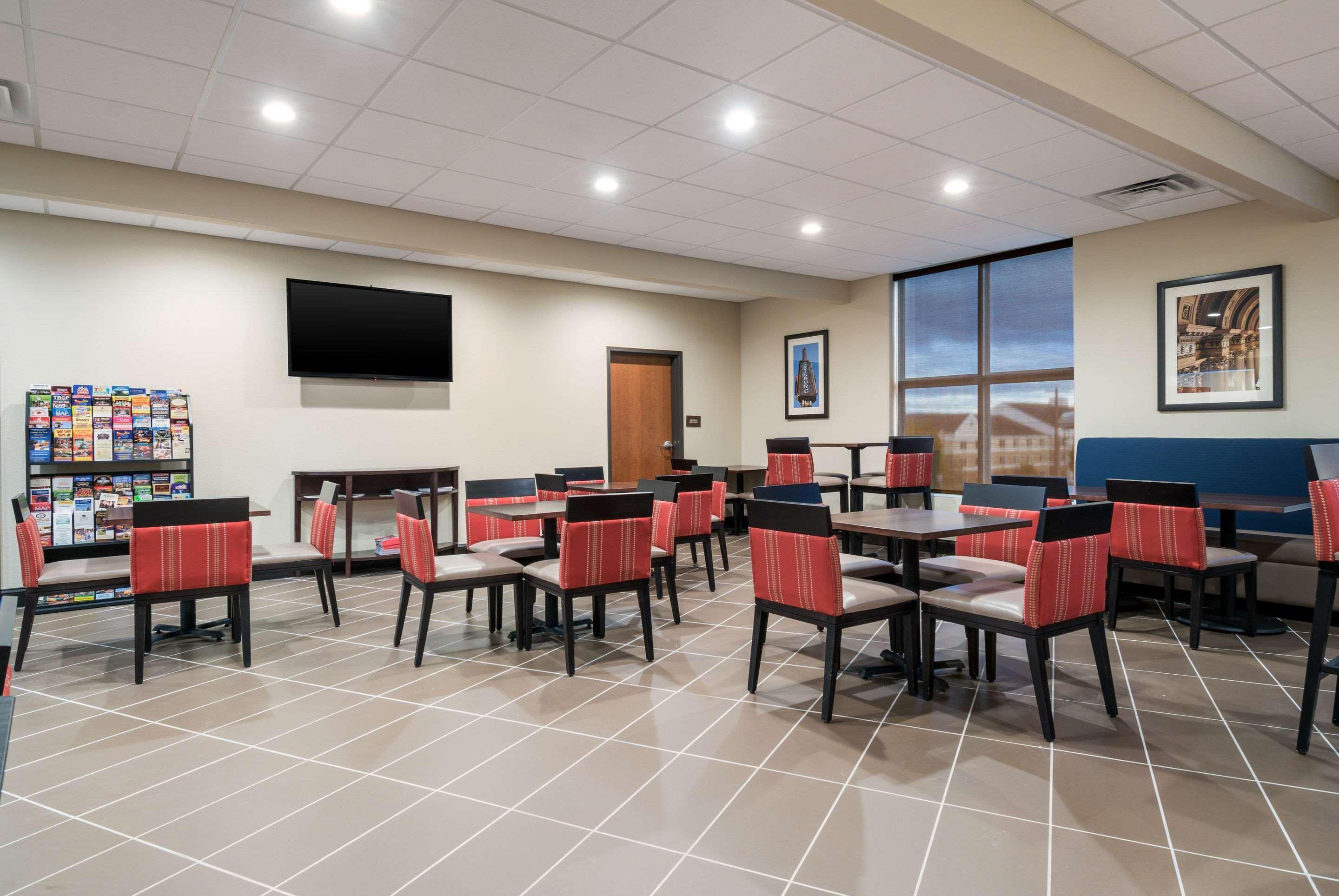 Comfort Inn & Suites Harrisburg - Hershey West Eksteriør bilde
