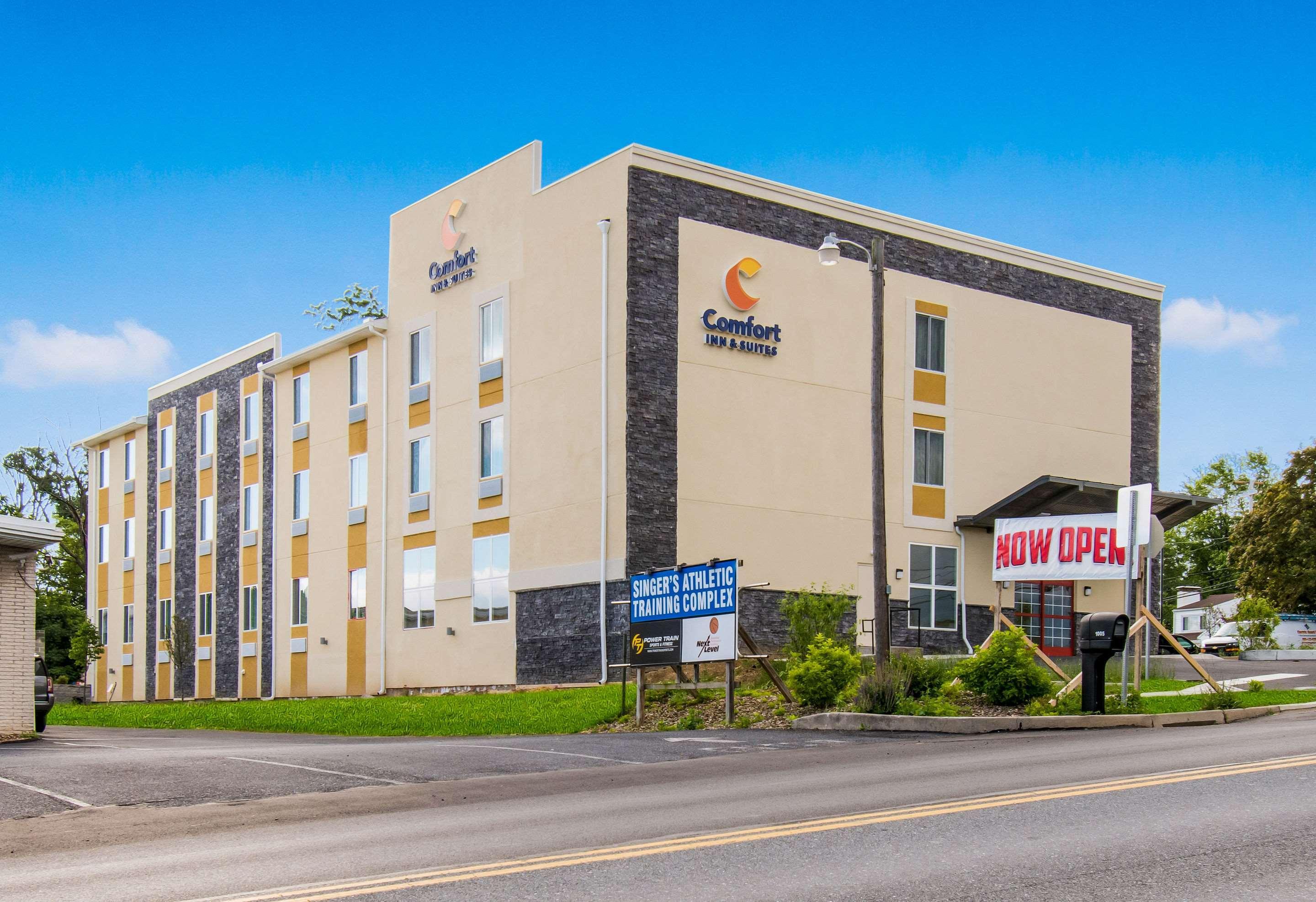 Comfort Inn & Suites Harrisburg - Hershey West Eksteriør bilde
