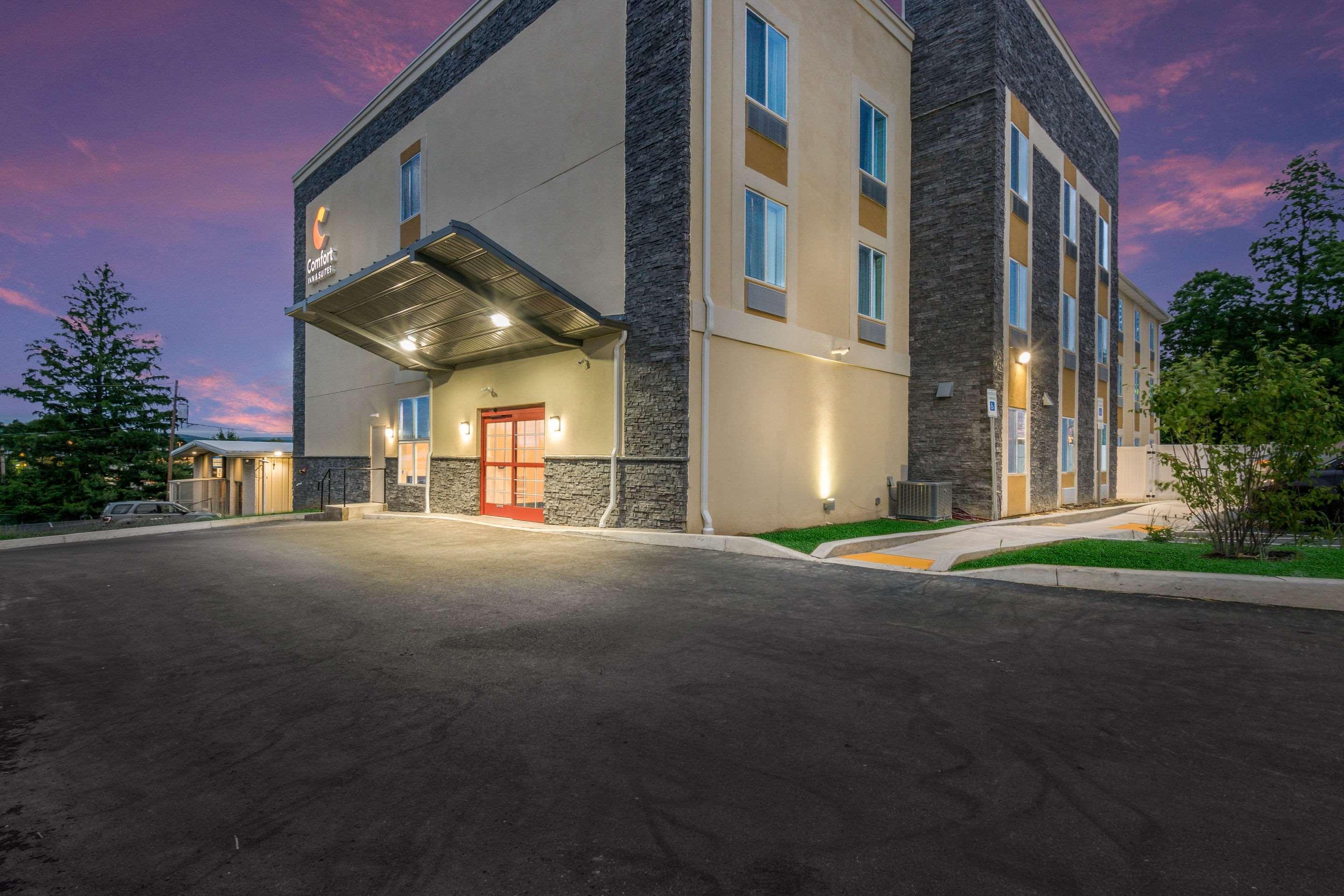 Comfort Inn & Suites Harrisburg - Hershey West Eksteriør bilde