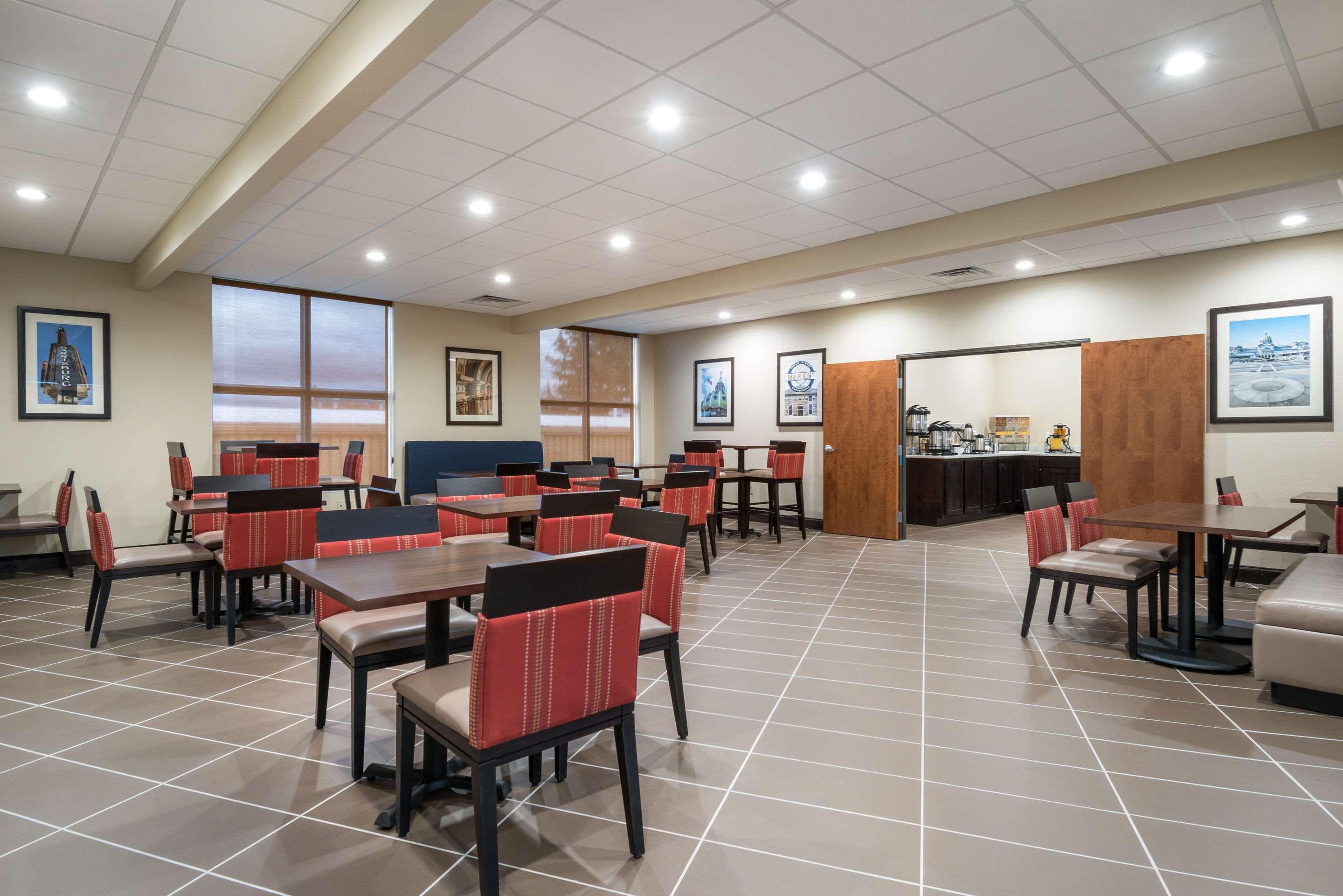 Comfort Inn & Suites Harrisburg - Hershey West Eksteriør bilde